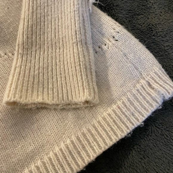 Fringe sweater - Picture 10 of 13